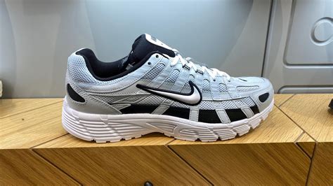 Nike p6000 white and black